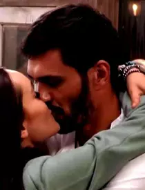 1-botosaneanca-viviana-sposub-printre-cele-mai-frumoase-asistente-tv-ce-spune-despre-ea-adela-popescu-fotogalerie-980×1024-2-980×1024