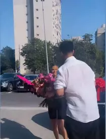 alex-leonte-surpriza-theo-rose-1