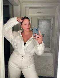 Ashley Graham este însărcinată cu gemeni. Ce sex au bebelușii