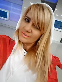 Nicola, dată cu capul de geam, în autobuz: „Eram umflată. Am simțit că mi s-a zdruncinat creierul”