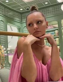 Cum a reacționat Alexandra Stan când a fost întrebată dacă a divorțat. Gestul i-a uimit pe fani