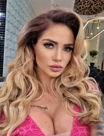 Maria Ilioiu de la Insula Iubirii, în stare gravă la spital cu COVID-19, după ce s-a vaccinat: „Nu mai pot de dureri!”