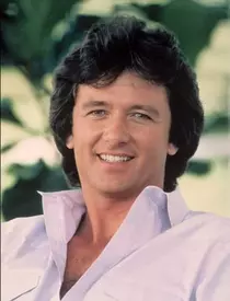 De ce s-a convertit la budism Patrick Duffy, alias Bobby din „Dallas”: „Am vrut să mă culc cu femeia care mi-a devenit soție”