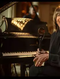 Tina-Turner-82-1ni-1