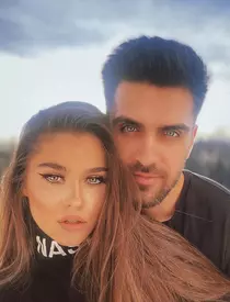 Ce spune Theo Rose despre relația cu iubitul ei și căsătorie: „Mi-am dat timp să înțeleg ce trăiesc, ce vreau, ce caut” / EXCLUSIV