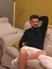 Cine este Cosmin Preda de la Mireasa. A fost crescut de tată vitreg