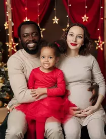 Sotia lui Tobi Ibitoye a nascut