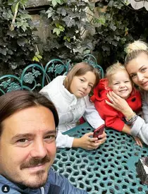 elwira-si-mihai-petre-relatia-cu-fetitele-1