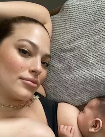 52553087-10369647-image-a-53_1641340802965