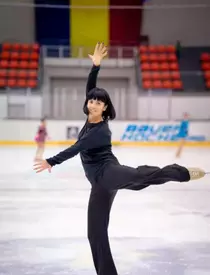 Cine este Simona Pungă, jurat la Dancing on Ice - Vis în doi. La ce școală e profesoară