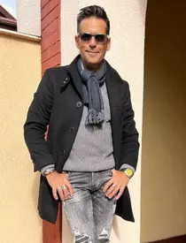 stefan-banica-ochii-vineti-1