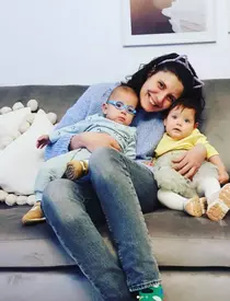 Ramona Păuleanu îşi botează fiul, după ce a stat luni bune în spital din cauza unei infecţii intraspitalicești: „Va fi...”