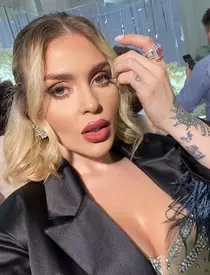 Oana Radu a apelat la medici din Paris, fiind în pericol de a-și pierde vocea: „Nu mai pot”