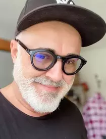 adrian-oianu-se-insoara-2