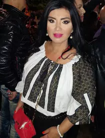 adriana-bahmuteanu-4