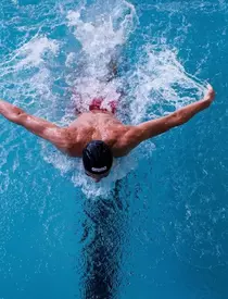 Ce salariu lunar primește David Popovici de la CS Dinamo: „Când ajungi la seniori, ori ești cineva, ori te lași”