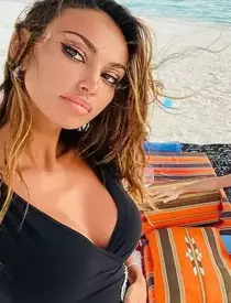 Cum arată Mădălina Ghenea nemachiată, la primele ore ale dimineții: „Oboseala devine un plus”
