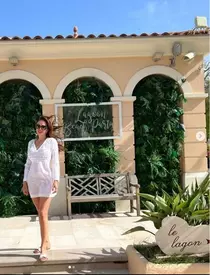 Cristina-Spatar-costum-de-baie-