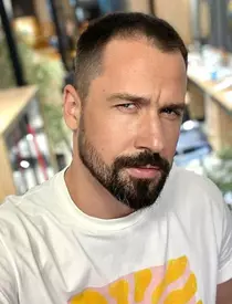 Alexandru Constantin, adevărul despre demisia de la Prima TV și viața amoroasă: „E bine să pleci dintr-un loc în care...” . Are o relație de peste 2 ani / EXCLUSIV