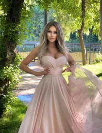 Bianca Drăgușanu și Gabi Bădălău, vacanță romantică în Grecia. Ce face Victor Slav, în același timp