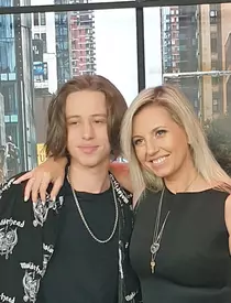 Ce afacere are Mihaela Cernea. Cu ce se ocupă cântăreața de la trupa Class, în plin divorț de pictorul Costin Craioveanu: "Căutam un loc unde..."