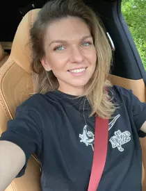 Unde și-a mutat lucrurile Simona Halep, după ce s-a aflat că divorțează de Toni Iuruc. Și-a cărat bagajele, împreună cu un bărbat
