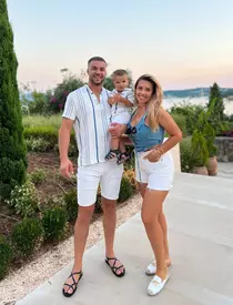 cine-este-culita-sterp-2