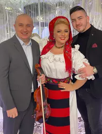 Cornelia Rednic împlinește astăzi 47 de ani. Detalii neștiute din căsnicia cu Lupu Rednic: „După ce ne-am căsătorit, ne era destul de greu financiar” / EXCLUSIV