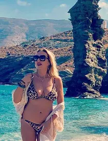 Dana Săvuică își face operație de micșorare a sânilor: "S-au mărit odată cu menopauza"