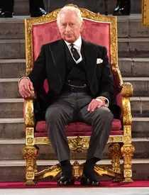 Regele Charles al III-lea susține că este urmașul lui Vlad Țepeș. Cum s-a aflat că sunt rude: "Am crezut că glumește"