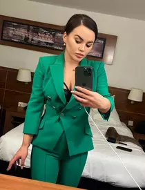 Carmen de la Sălciua este însărcinată? Primele imagini cu burtica: "Să fie într-un ceas bun!"