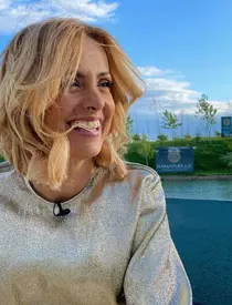 simona-gherghe-om-de-televiziune-interviu-pentru-catine.ro_-683×1024-1