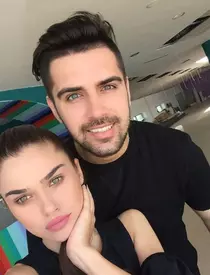 Cum se înțelege Theo Rose cu Alex Leonte, după ce și-a refăcut viața cu Anghel Damian: "Dumnezeu m-a pus cu cine trebuia să fiu. Anxietatea a dispărut"