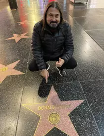 Cum arată casa în care locuiește Gheorghe Gheorghiu la New York, împreună cu soția lui. "Mașinile din parcare sunt nimic față de cât costă terenul"