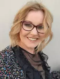 "Am fost în comă, câteva luni. Nu credeau că o să rezist". Tania Popa, la un pas de moarte, la vârsta de trei ani