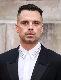 Sebastian Stan și Annabelle Wallis, actrița din Peaky Blinders, formează oficial un cuplu. Primele imagini