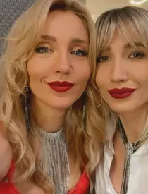 Cum au devenit surorile Ana și Monica Odagiu actrițe și ce greutăți au întâmpinat în carieră: „Primează răutatea și cancanul. Au fost multe momente în care am fost dezamăgite” / INTERVIU
