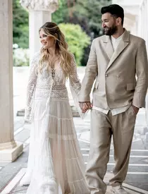 nunta-anului-gina-pistol-senzationala-in-a-doua-rochie-de-mireasa-pe-care-a-purtat-o-la-petrecere_9-1