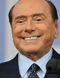 silvio berlusconi a murit