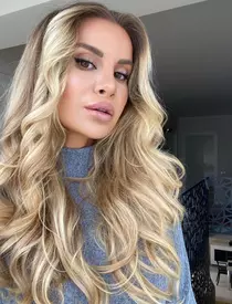 marina dina fost sot