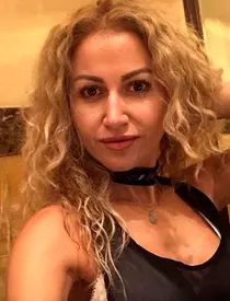 Cum se înțelege Anamaria Ferentz cu cei 7 copii ai iubitului ei american: "După doi ani și ceva, s-a obișnuit toată lumea și nu mai plânge nimeni la masă". Artista este mamă pentru cinci băieți și două fete / EXCLUSIV
