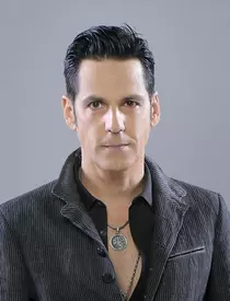 stefan-banica-jr-703831l-600×0-w-93377e24