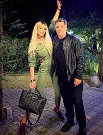 Mama Biancăi Drăgușanu l-a dat în judecată pe tatăl vedetei, la 26 de ani de la divorț. Motivul pentru care sunt din nou în proces