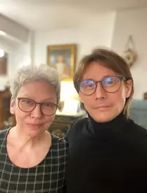 Oana Pellea a răbufnit din cauza celor care lipesc guma de mestecat pe scaunele de la teatru: "Din patru scaune unul are guma lipită… După ce termin repetiția de 10 ore mai stau puțin în sală pentru a mări recolta"