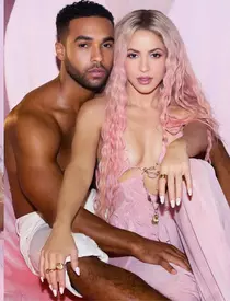 shakira-iubit-4