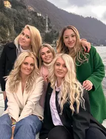 Ce mesaje posta Elena, soția lui CRBL, înainte de anunțul divorțului: „Uneori lucrurile bune se destramă, ca să…” / A fost cu prietenele ei în vacanță, luna trecută