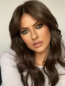 Lidia Buble a suferit de psoriazis și susține că s-a vindecat după ce tatăl ei s-a rugat, pentru ea: „Nu mi s-au mai înmulțit petele, cele care au fost efectiv au dispărut de tot. Sunt trei săptămâni de când nu mai am nimic”