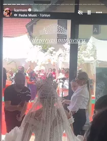 Adriana, fiica cea mică a lui Adrian Minune, s-a căsătorit religios și și-a botezat fetița, în aceeași zi. Sora ei fost nașă / Ce tort au avut la evenimentul cu 1.000 de invitați