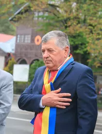 Emanoil Savin, primarul din Bușteni, a murit după ce a făcut infarct la un meci fotbal. Avea 65 de ani și s-a stins din viață în ziua în care aniversa 40 de ani de căsătorie