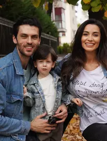 Lili Sandu a renunțat la cariera în showbiz, odată cu plecarea ei în America: „Am fost acolo pentru că tatăl meu murise și mi-am dorit să plec o perioadă undeva. Să mă refac, să-mi revin cu capul"